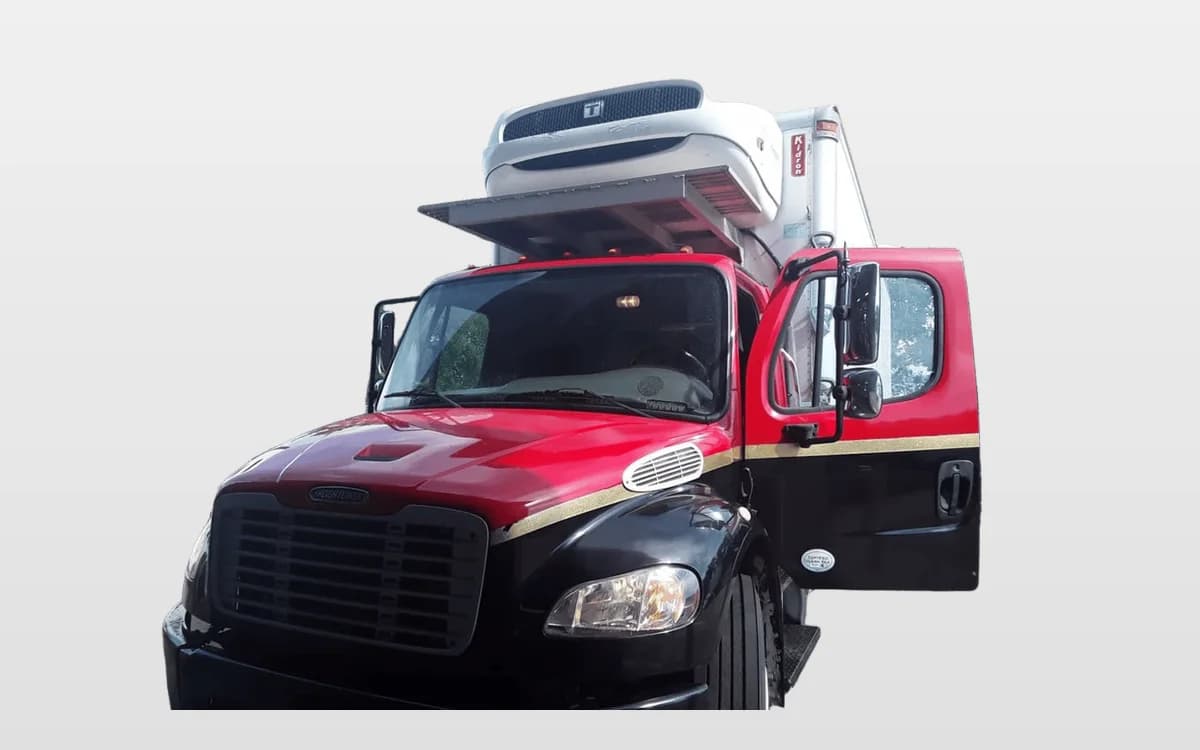 2015 Freightliner M2 106