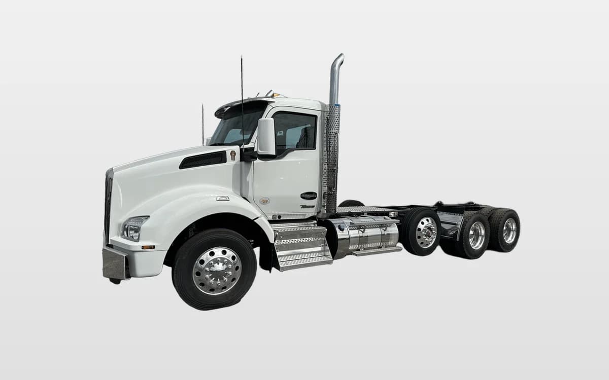 2025 Kenworth T880