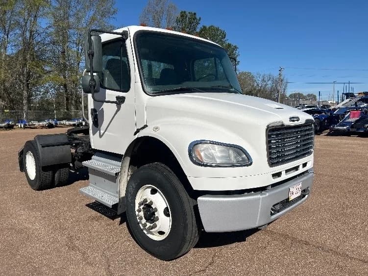 2020 Freightliner M2 106