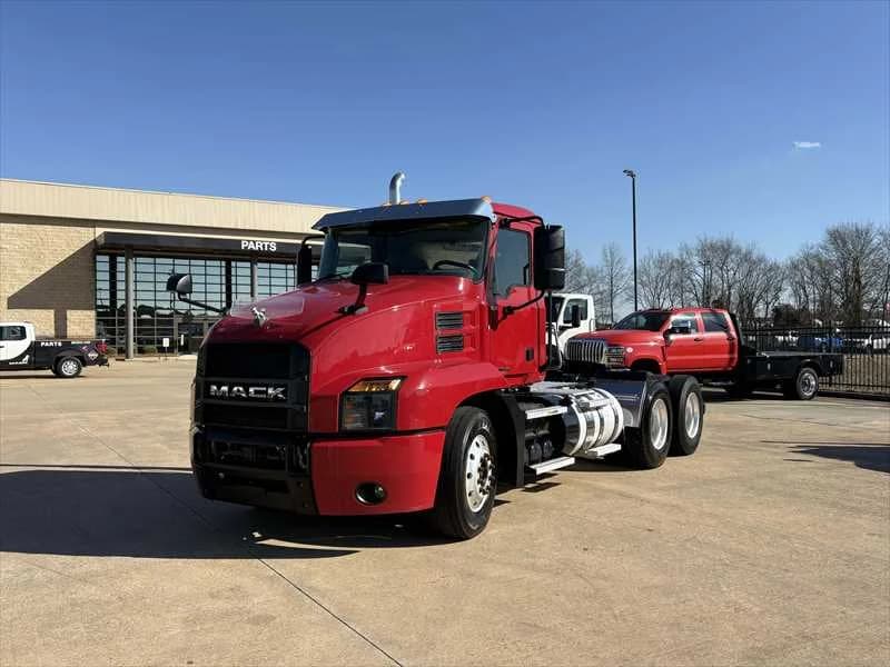 2020 Mack