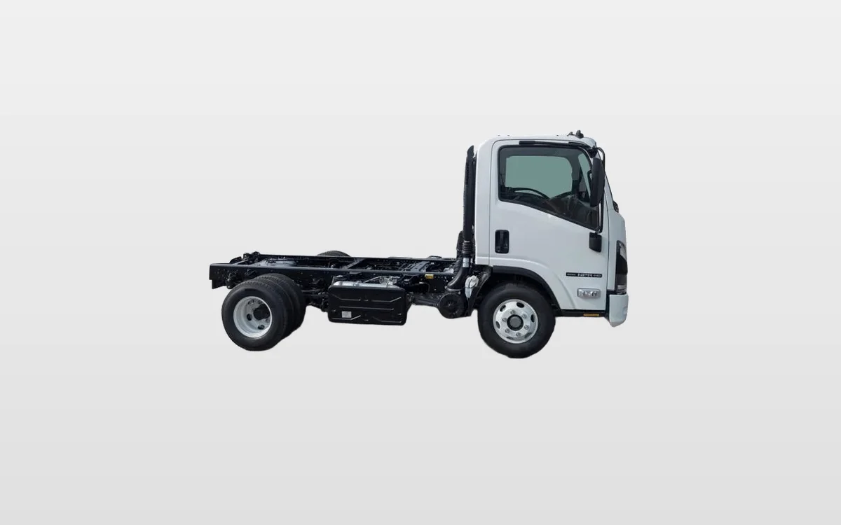 2025 Isuzu NPR