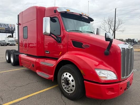 2022 Peterbilt 579