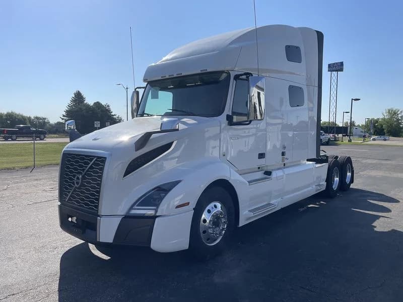 2022 Volvo VNL 760