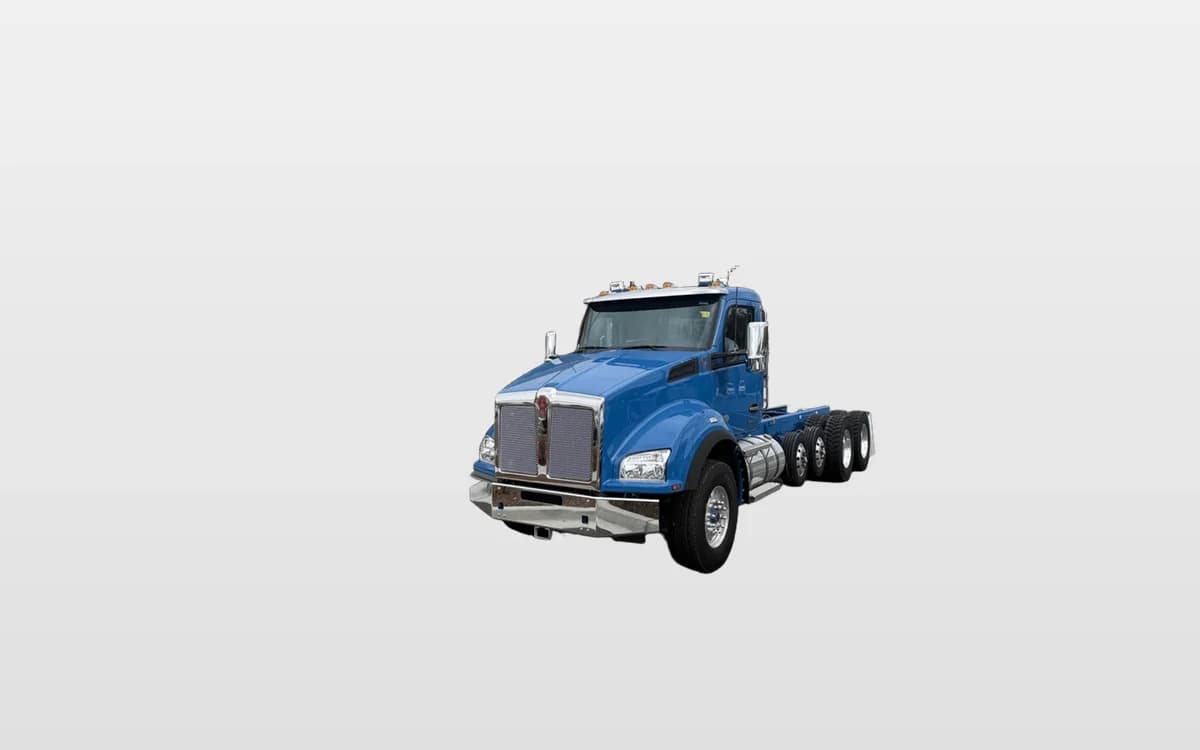 2025 Kenworth T880