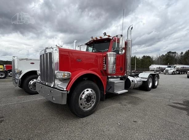2020 Peterbilt 389