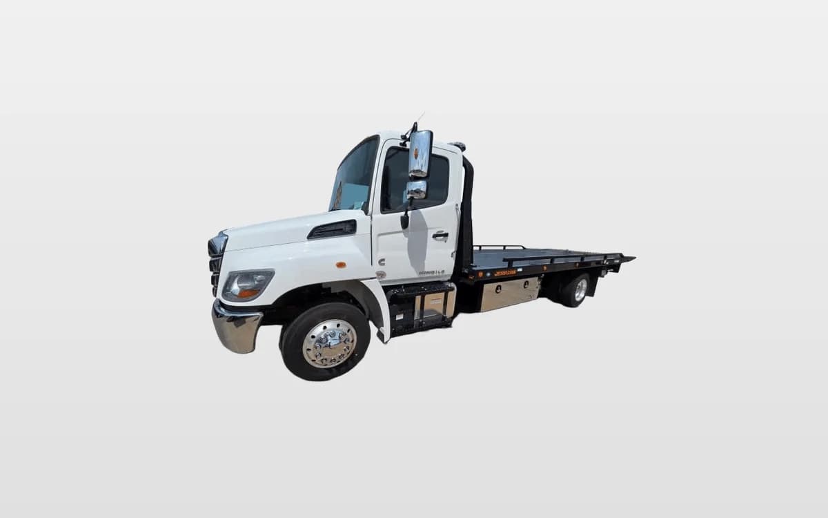 2025 Hino L6