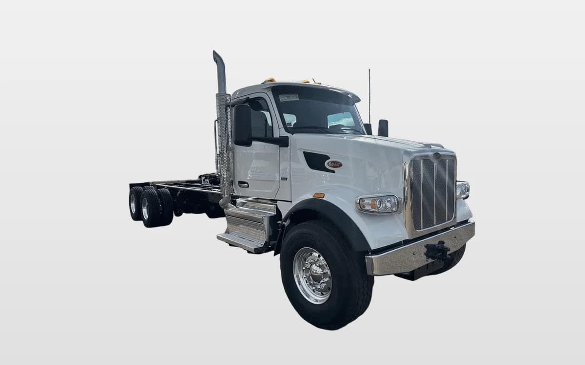 2025 Peterbilt 567