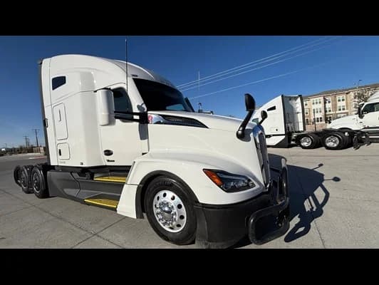 2023 Kenworth T680