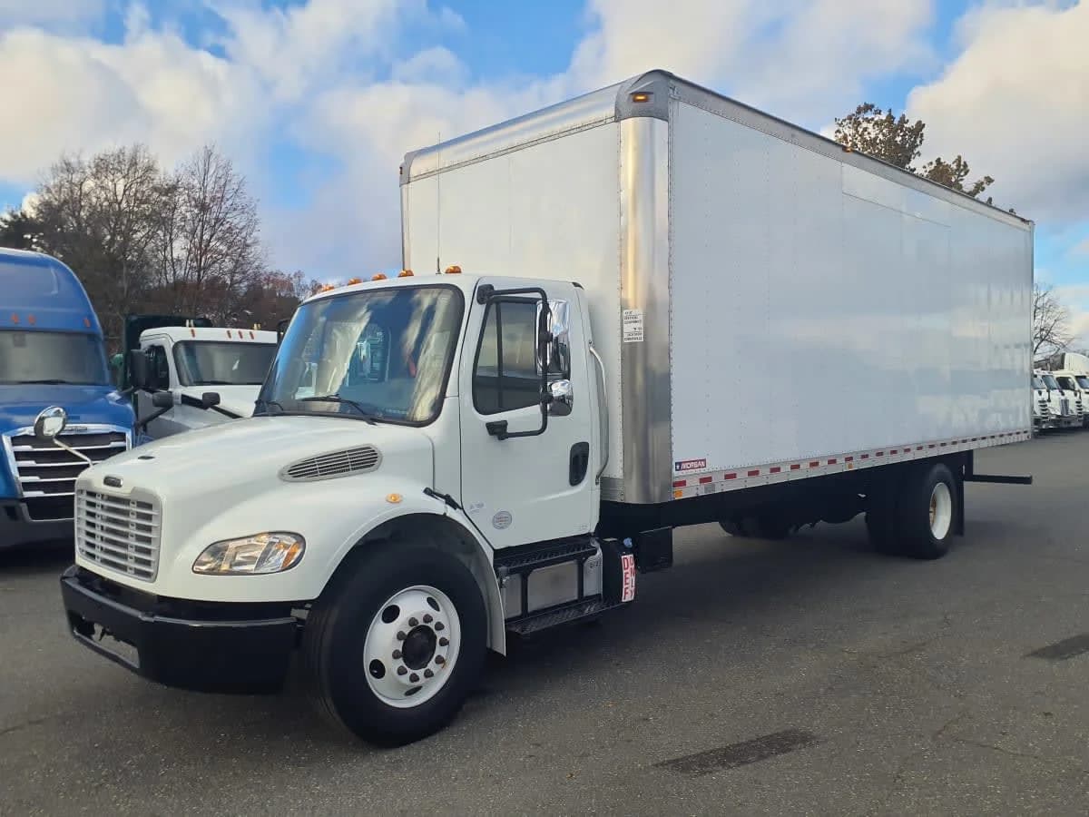 2019 Freightliner M2 106