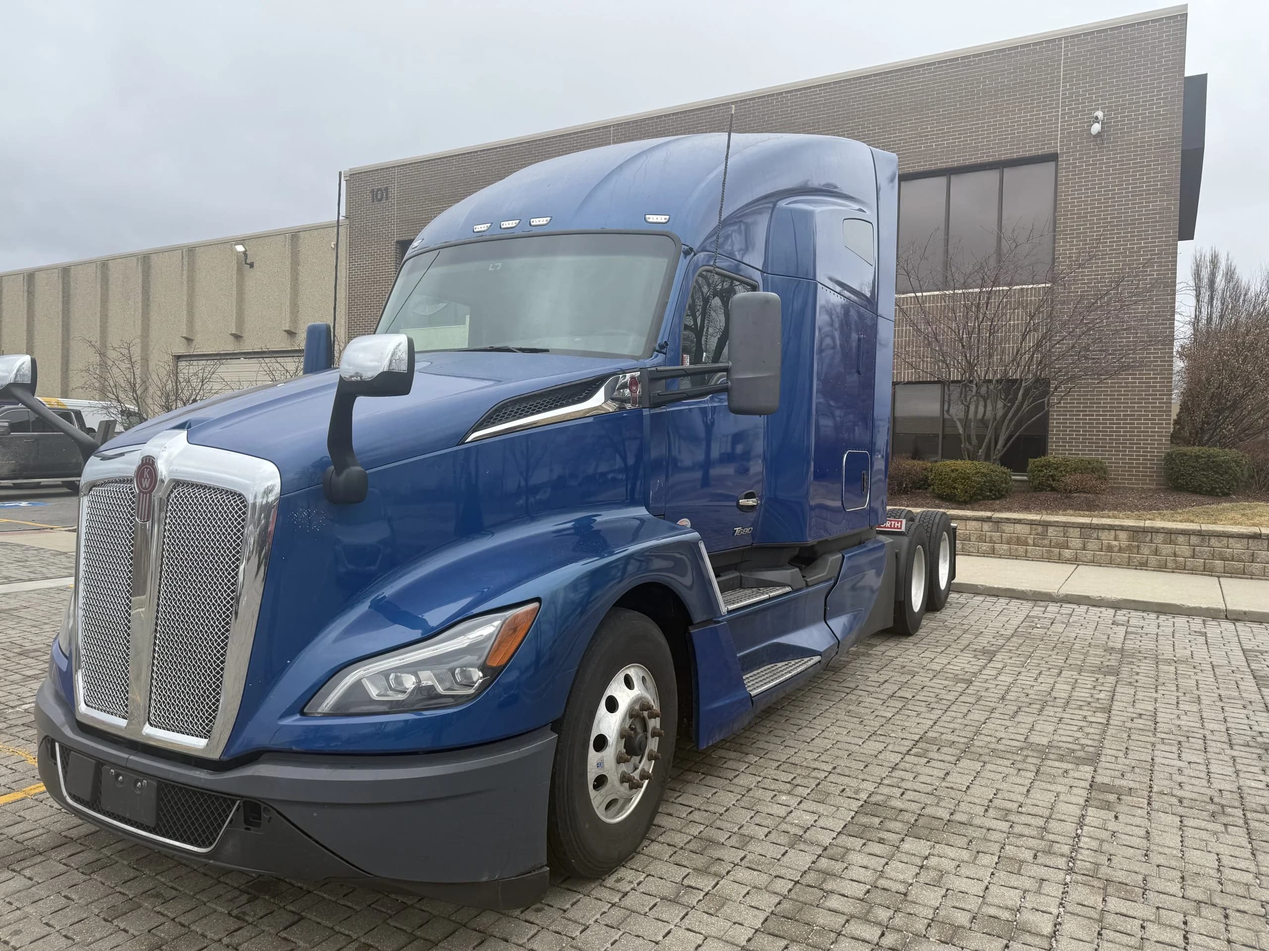 2022 Kenworth T680