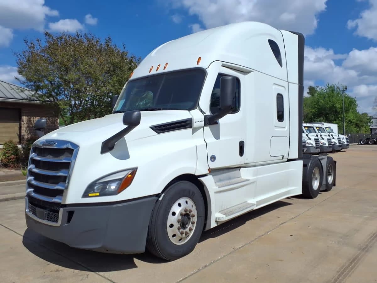2023 Freightliner Cascadia