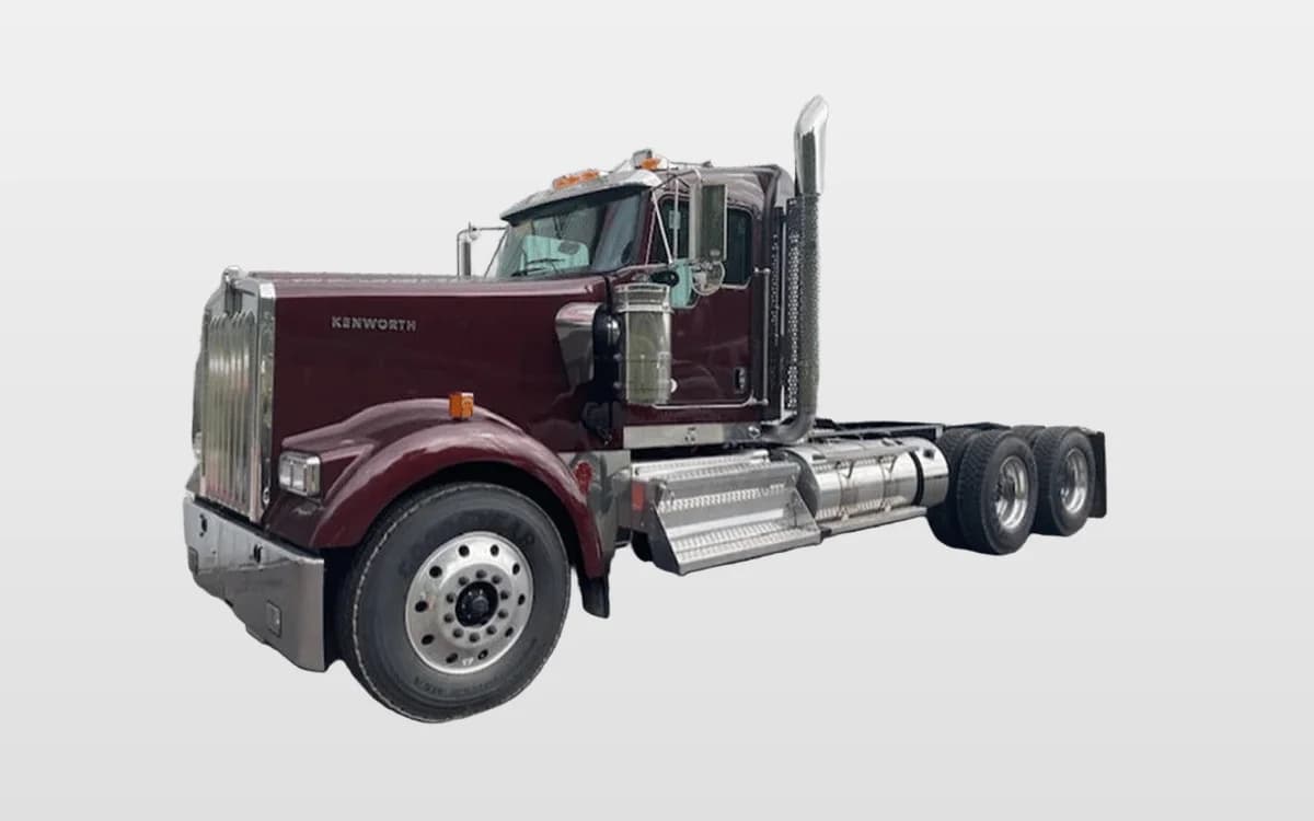 2025 Kenworth W900