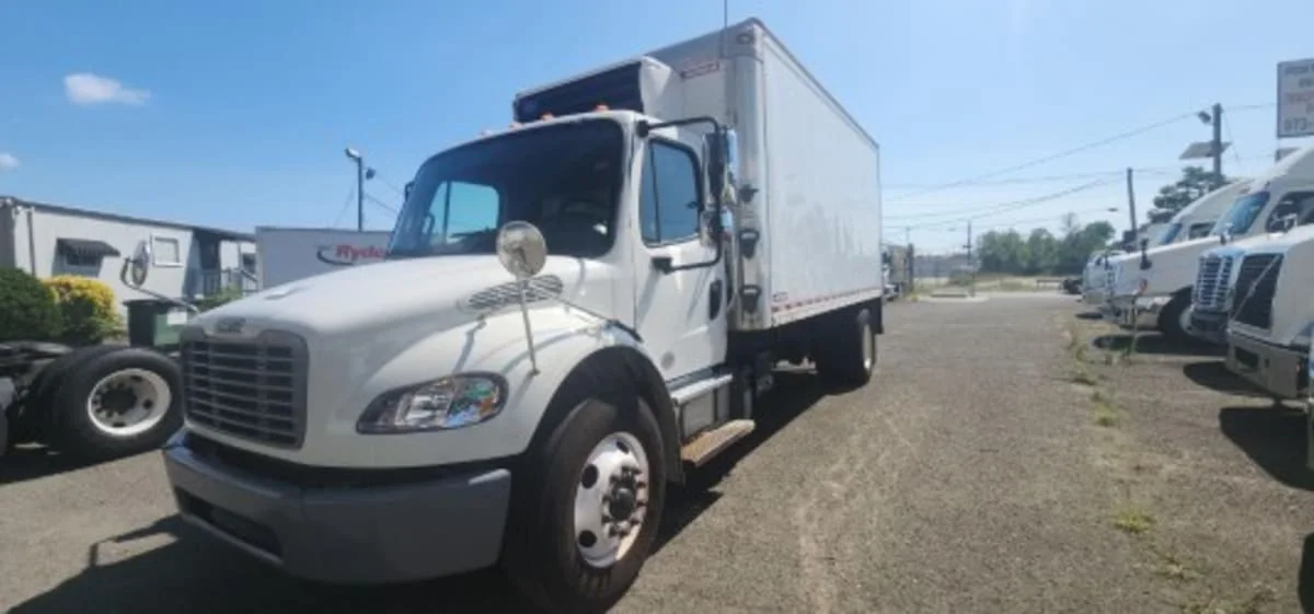 2017 Freightliner M2 106