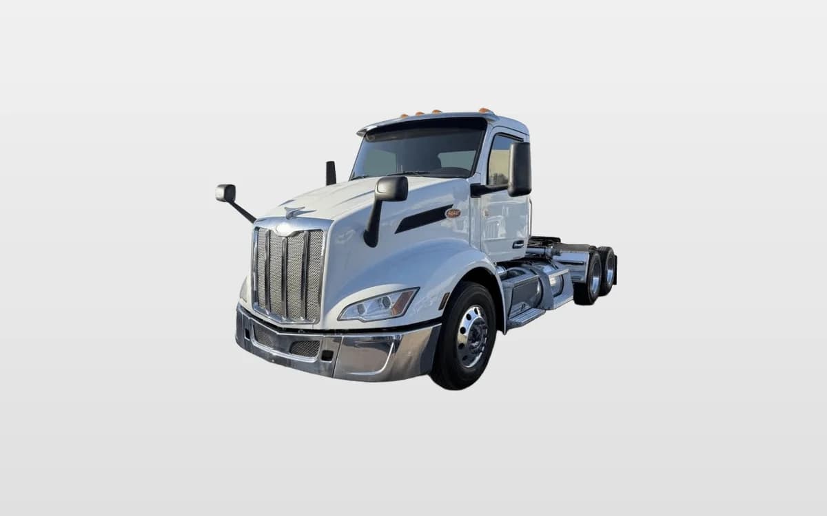2023 Peterbilt 579