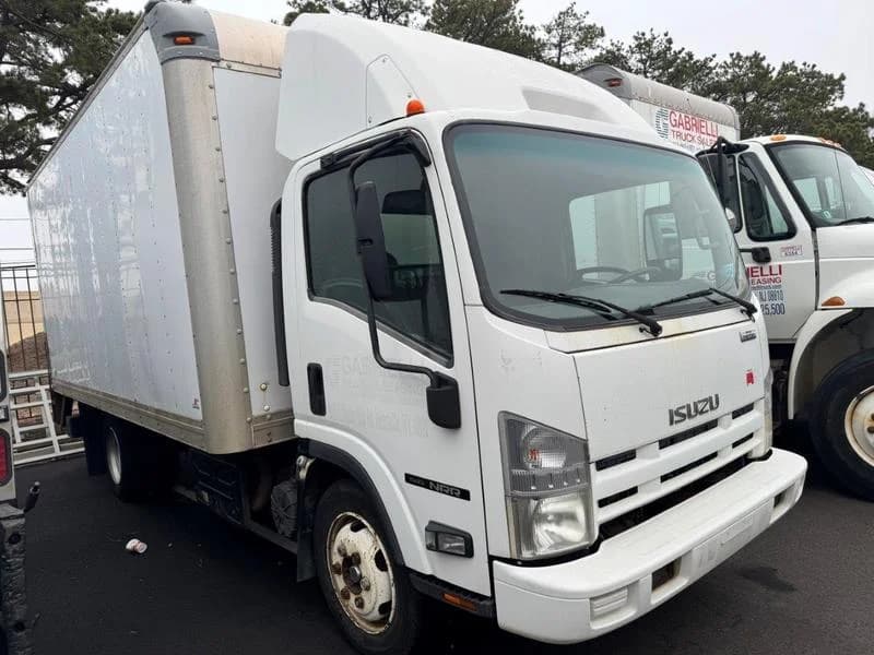 2013 Isuzu NRR