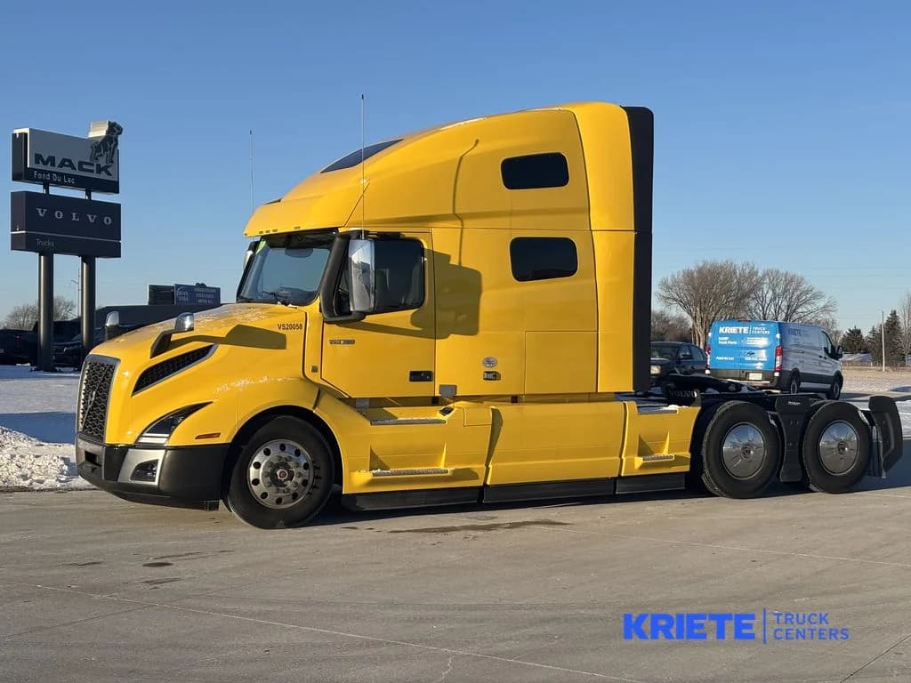 2022 Volvo VNL 760