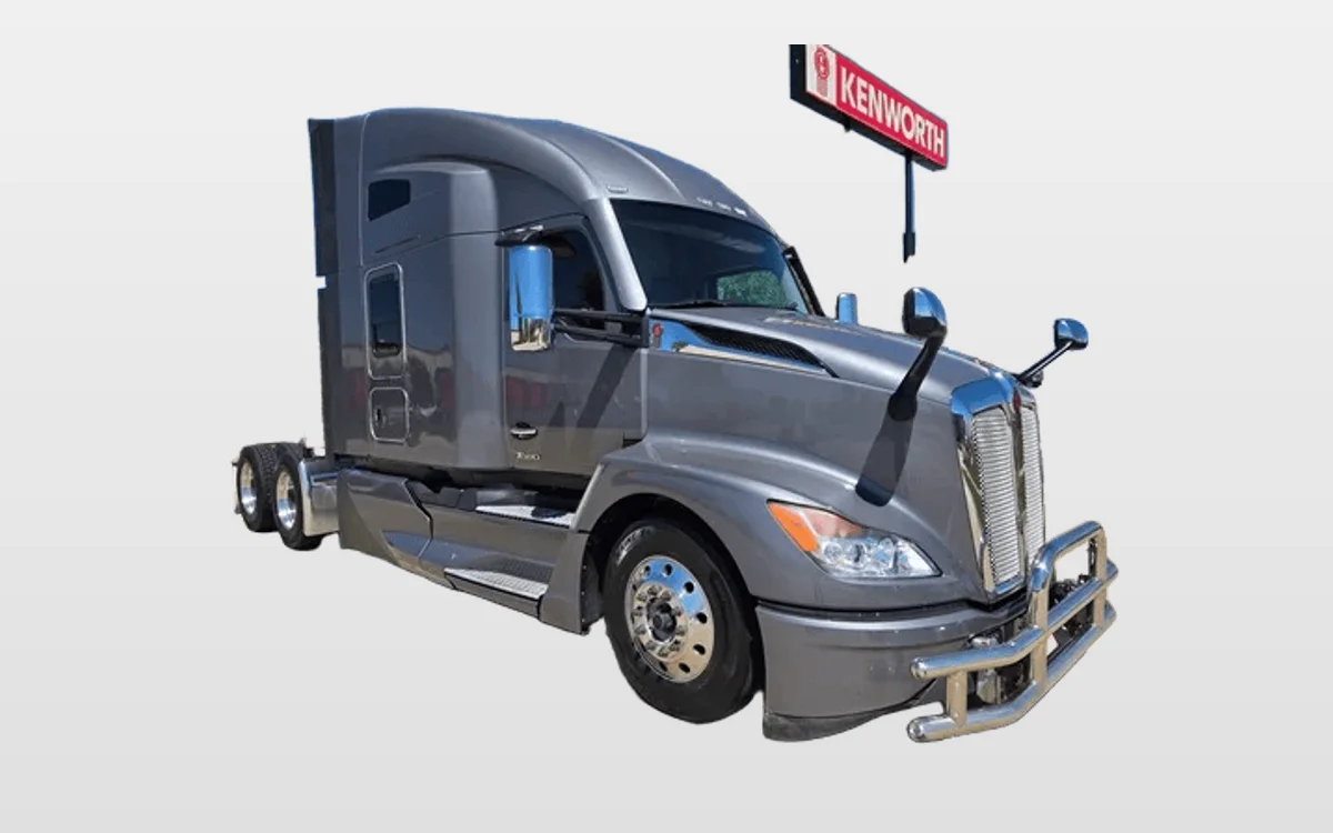 2023 Kenworth T680 in Cedar Rapids, IA