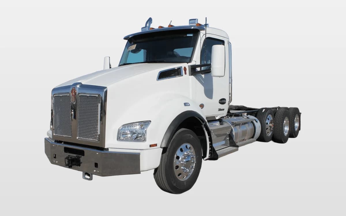 2025 Kenworth T880