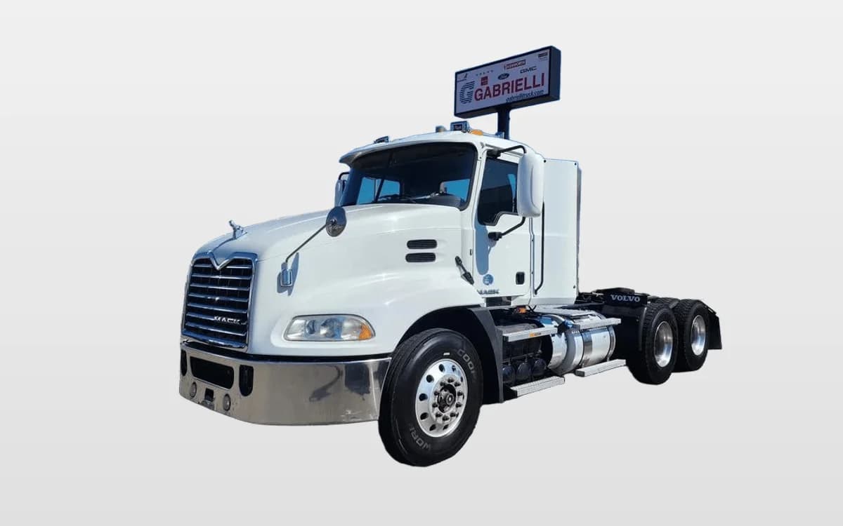 2016 Mack Pinnacle