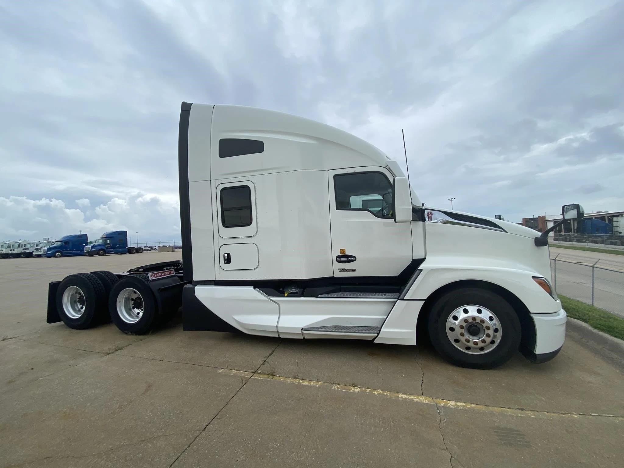 2024 Kenworth T680