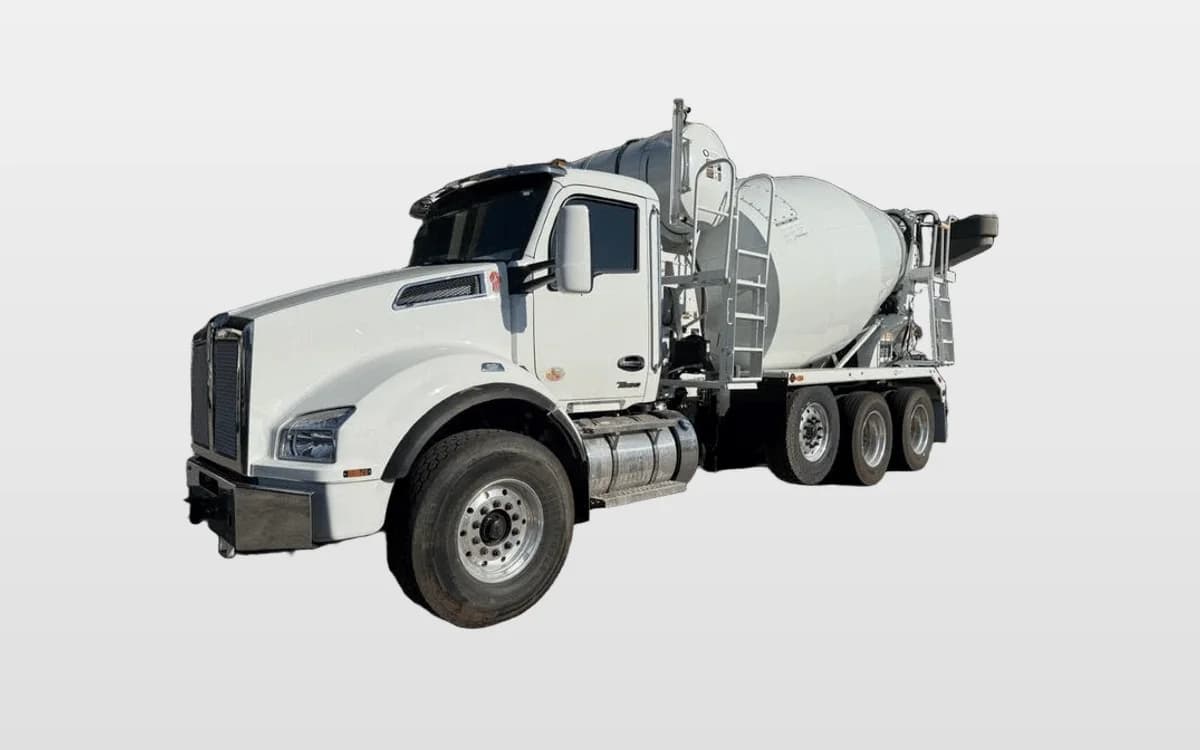 2025 Kenworth T880