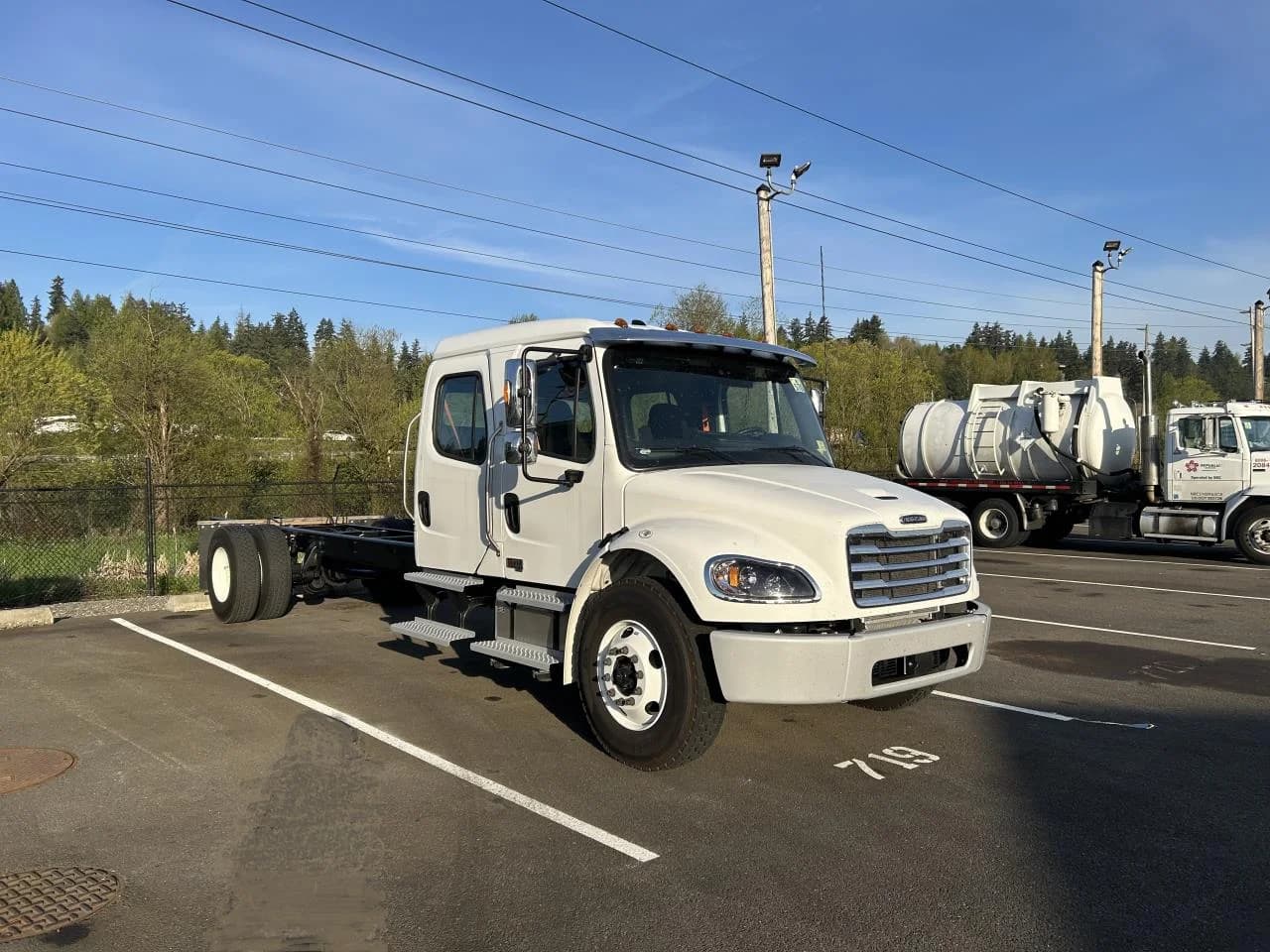 2024 Freightliner M2 106