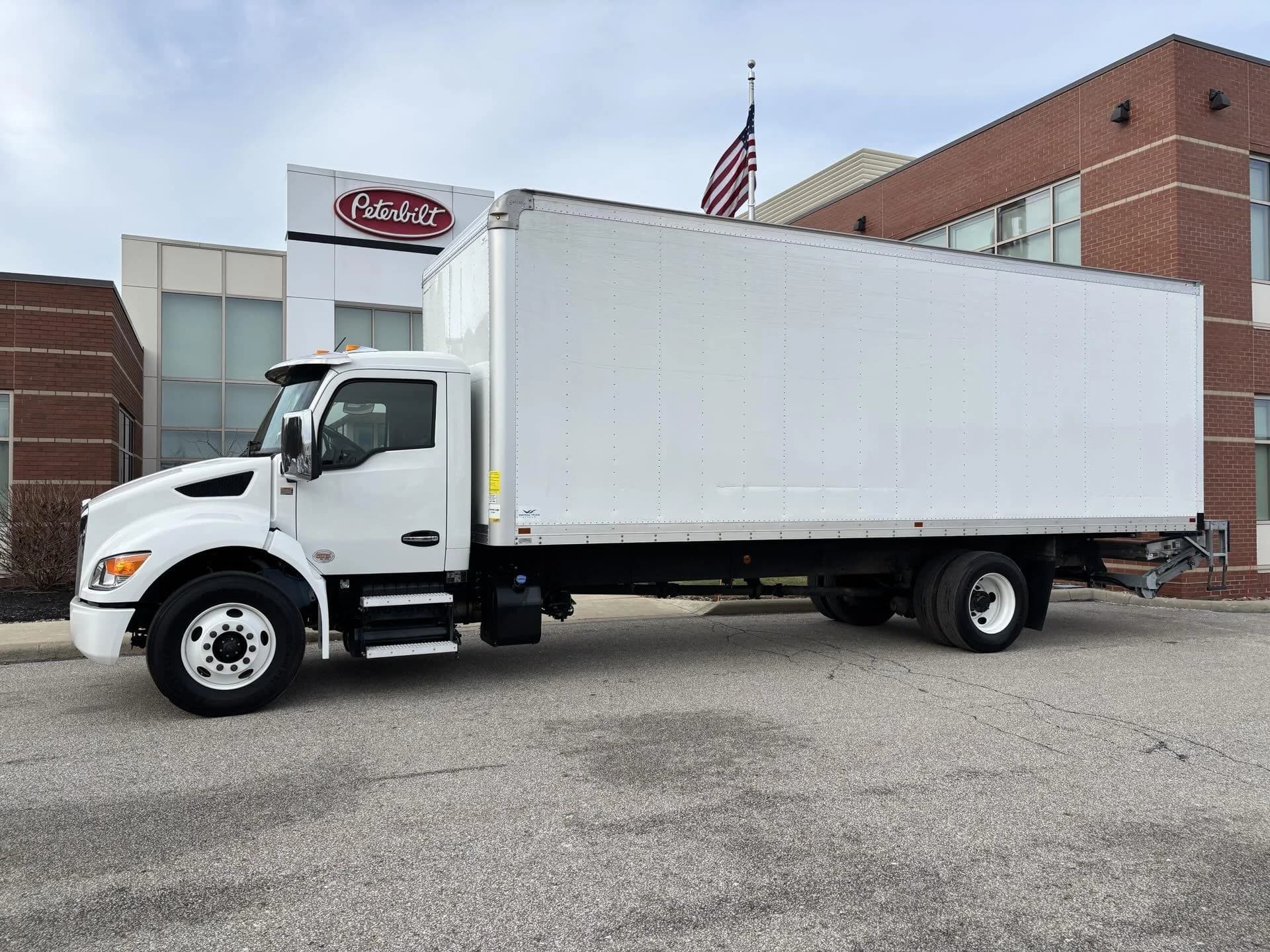 2025 Kenworth T280