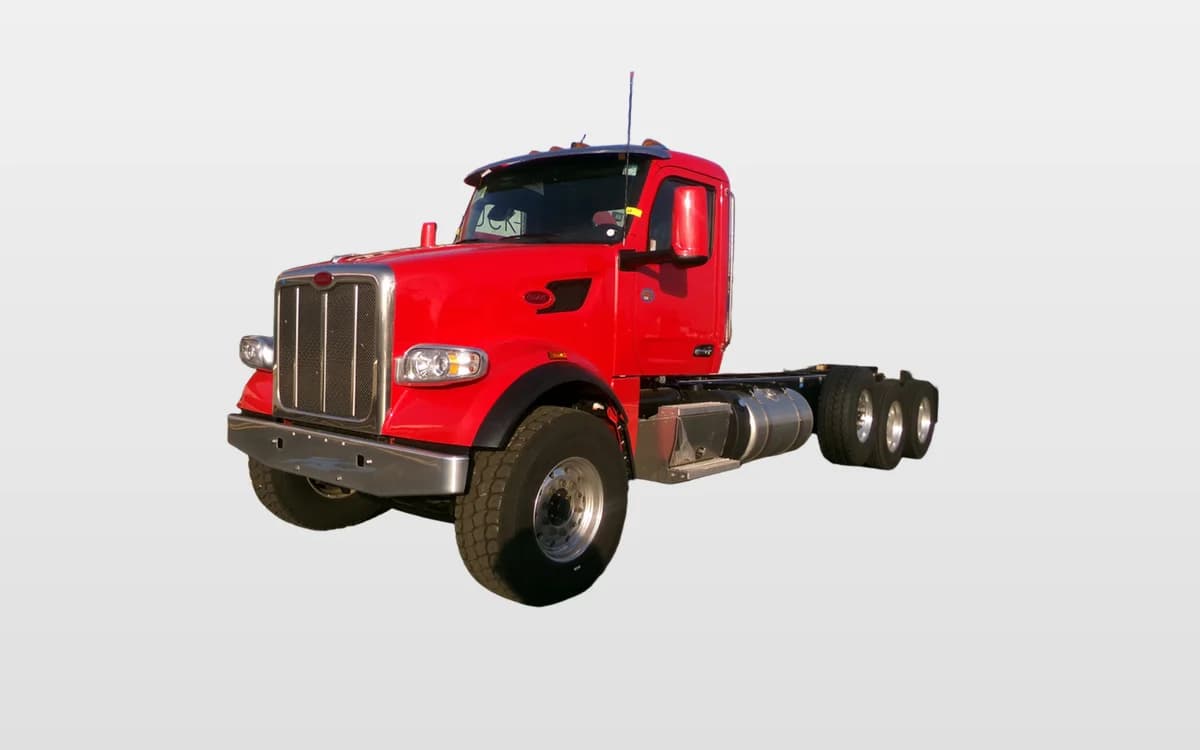 2025 Peterbilt 567 in BUFFALO, NY
