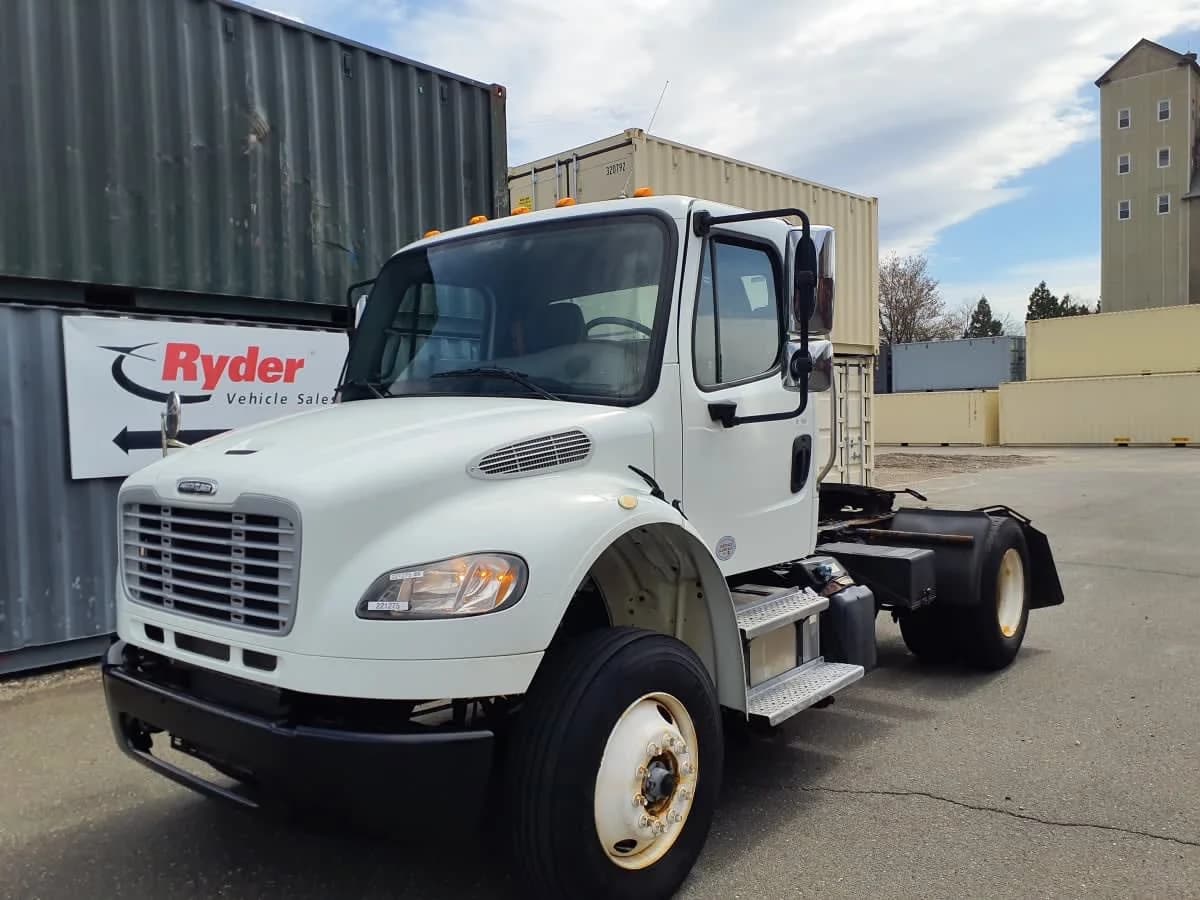 2018 Freightliner M2 106