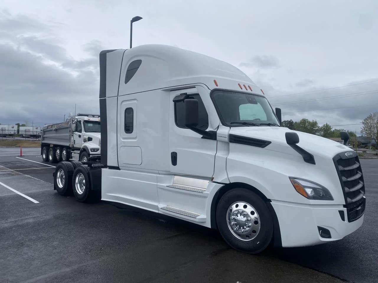 2027 Freightliner Cascadia