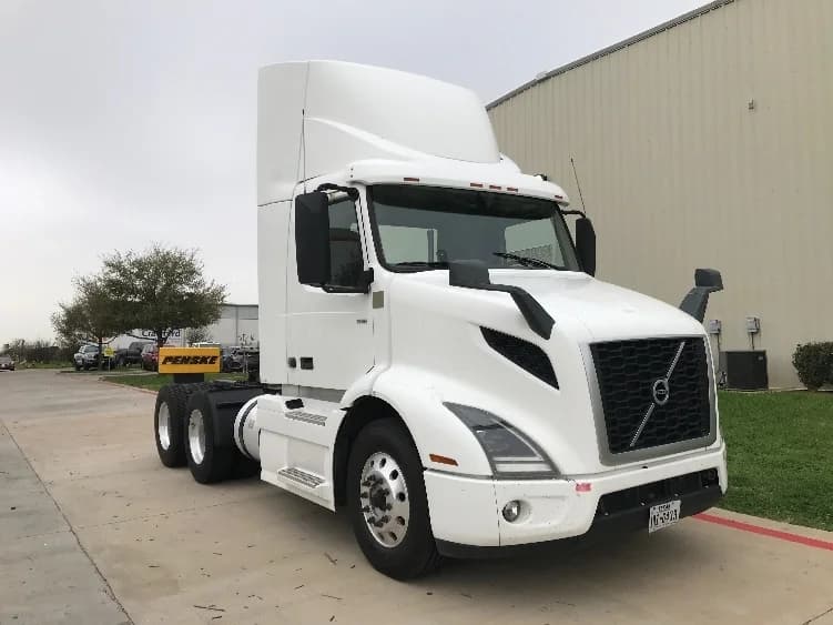 2020 Volvo VNR 640