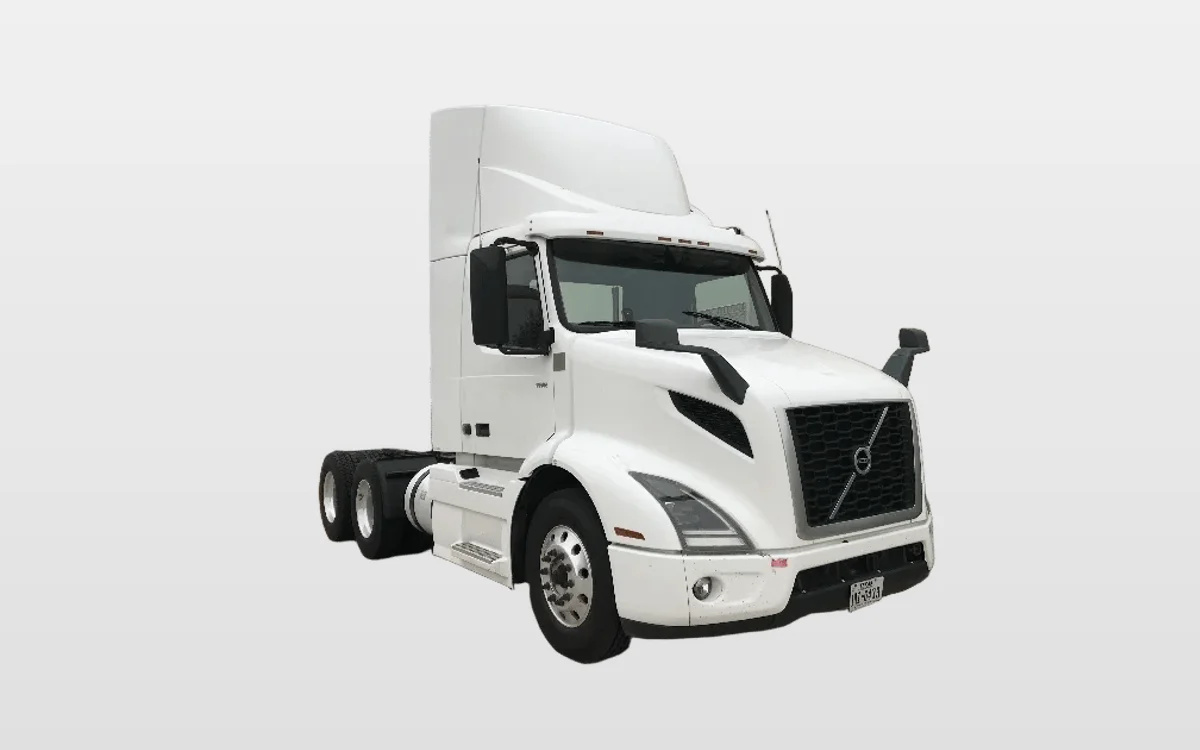 2020 Volvo VNR 640 in Katy, TX