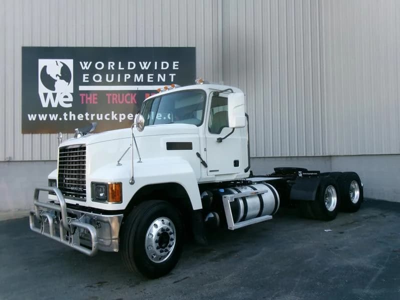 2020 Mack Pinnacle