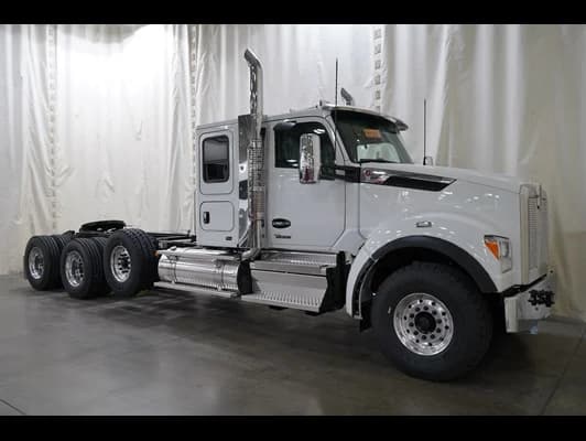 2026 Kenworth T880