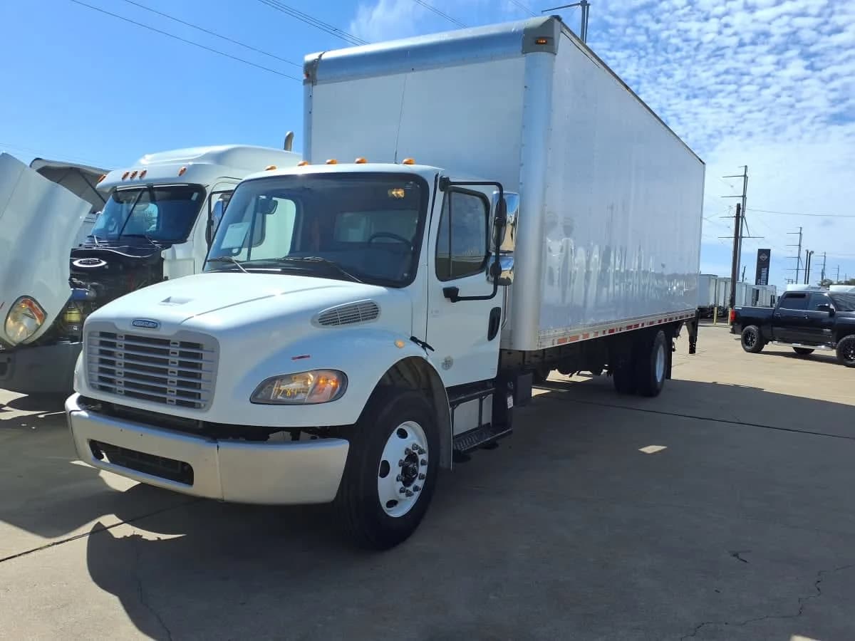 2018 Freightliner M2 106
