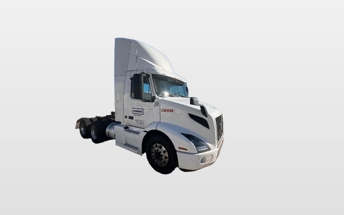 2021 Volvo VNR 640 in La Porte, IN