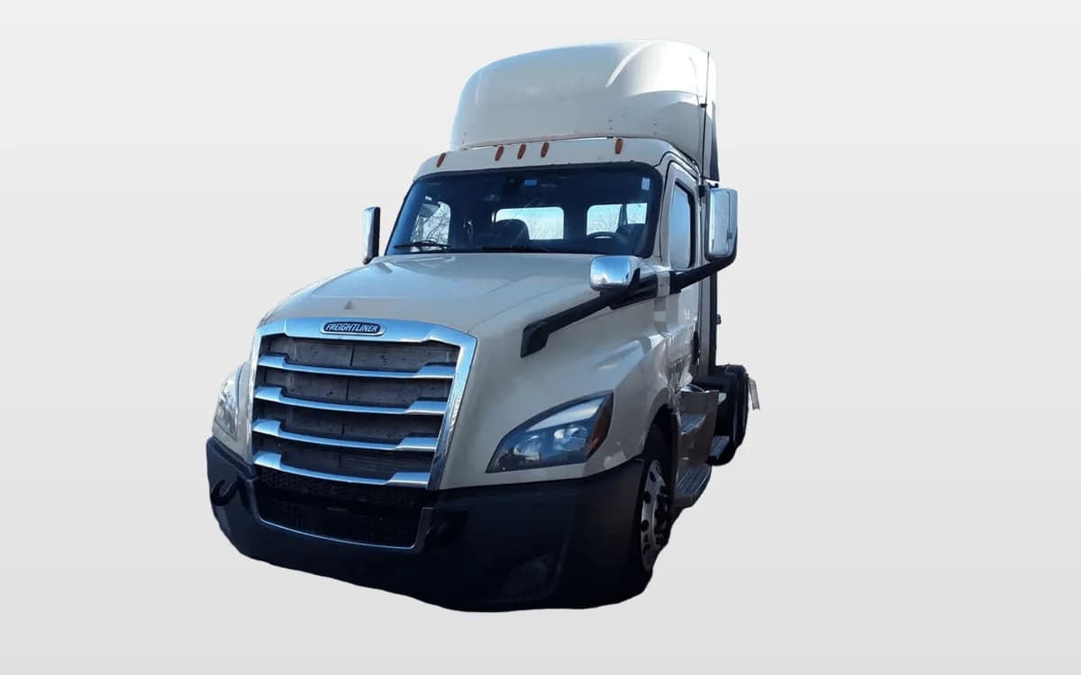 2020 Freightliner Cascadia in Kansas City, MO