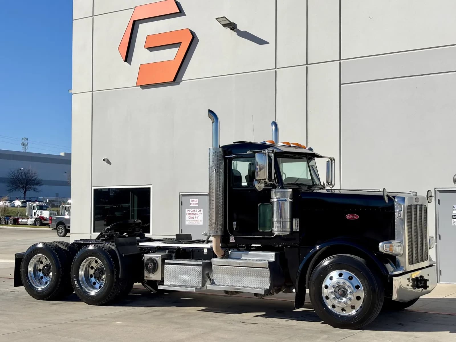 2018 Peterbilt 389