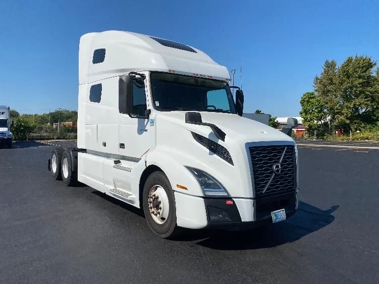 2022 Volvo VNL 760