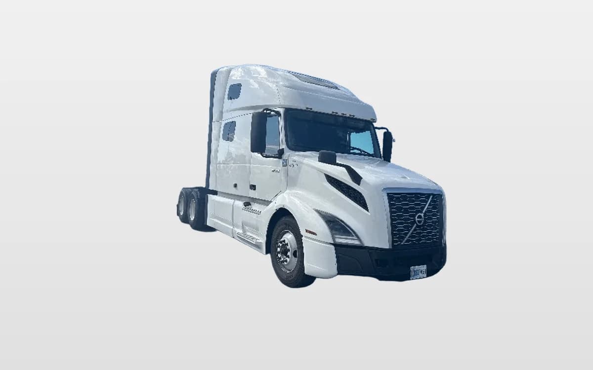2022 Volvo VNL 760 in Ceres, CA