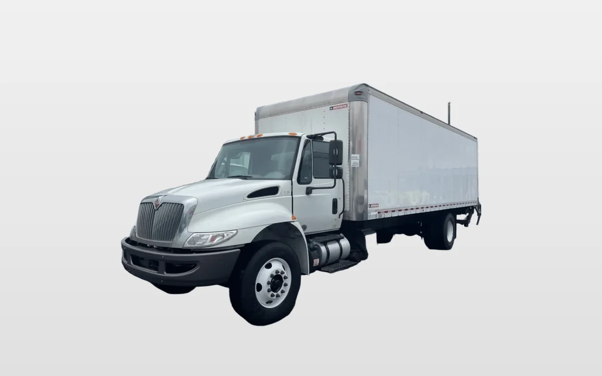 2018 International 4300 in Farmingdale, NY