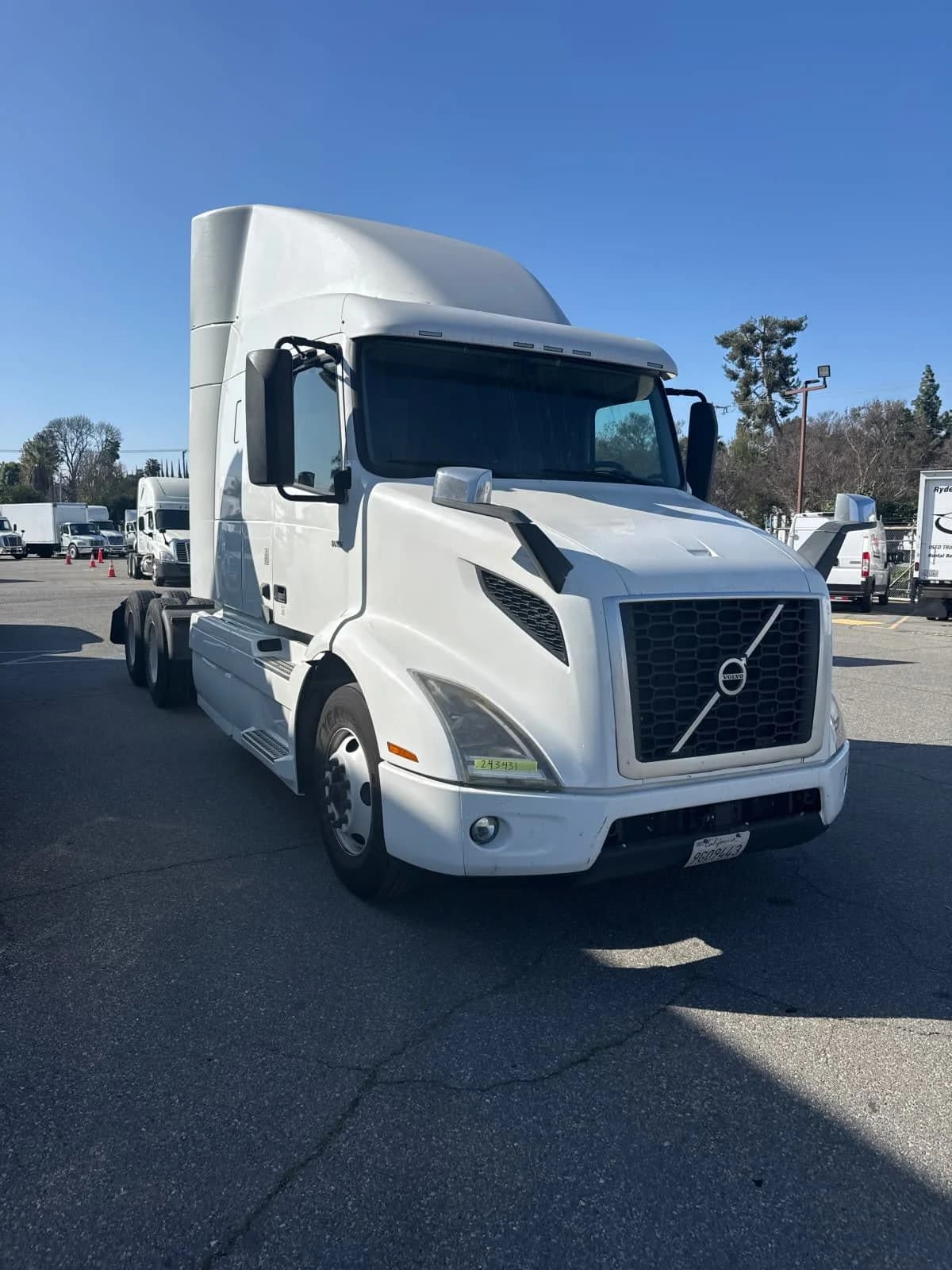 2020 Volvo VNR 640