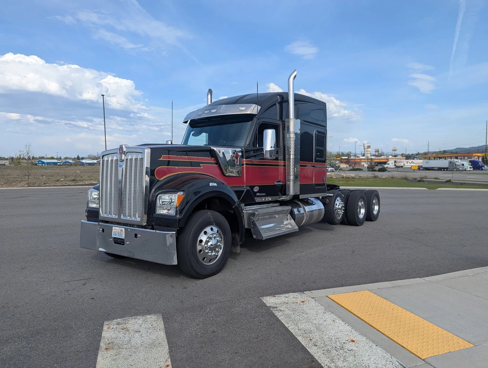 2021 Kenworth W990