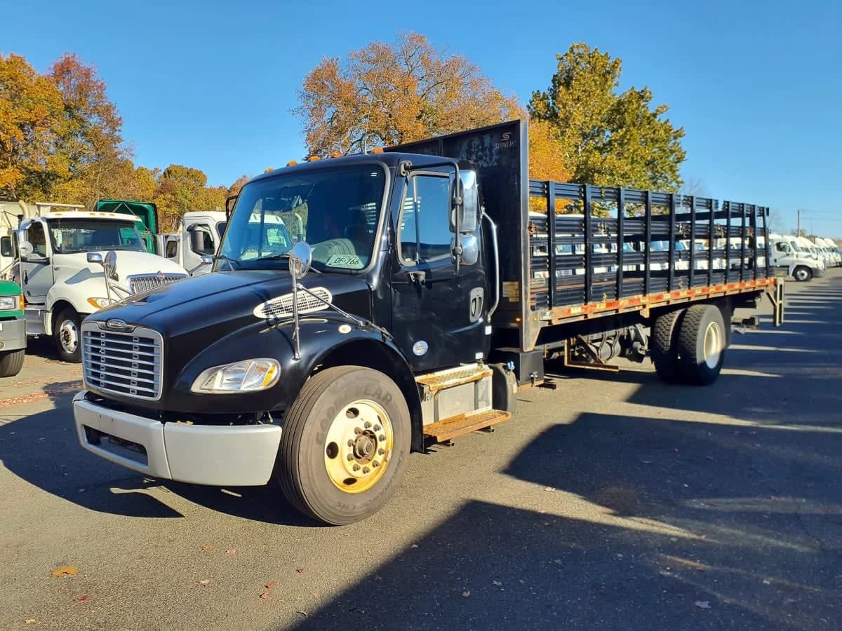2019 Freightliner M2 106