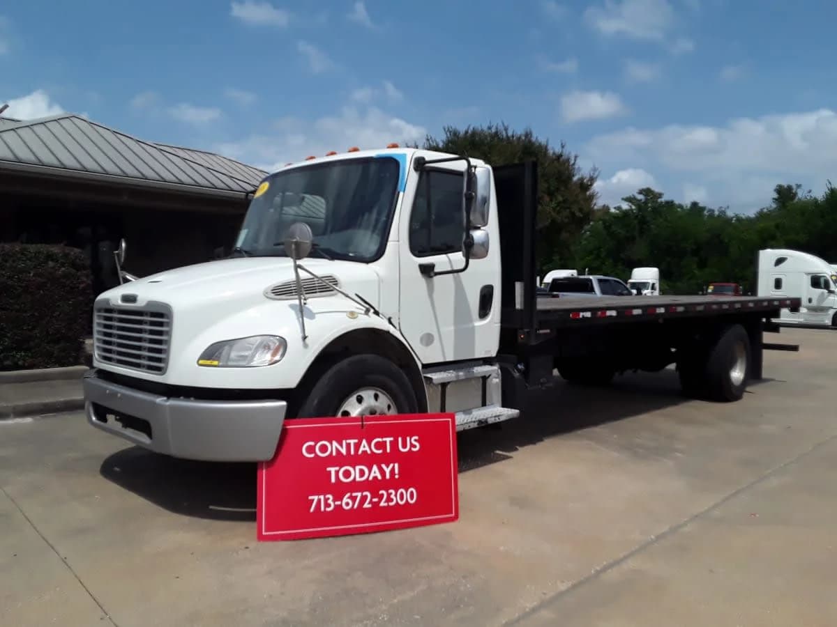 2018 Freightliner M2 106