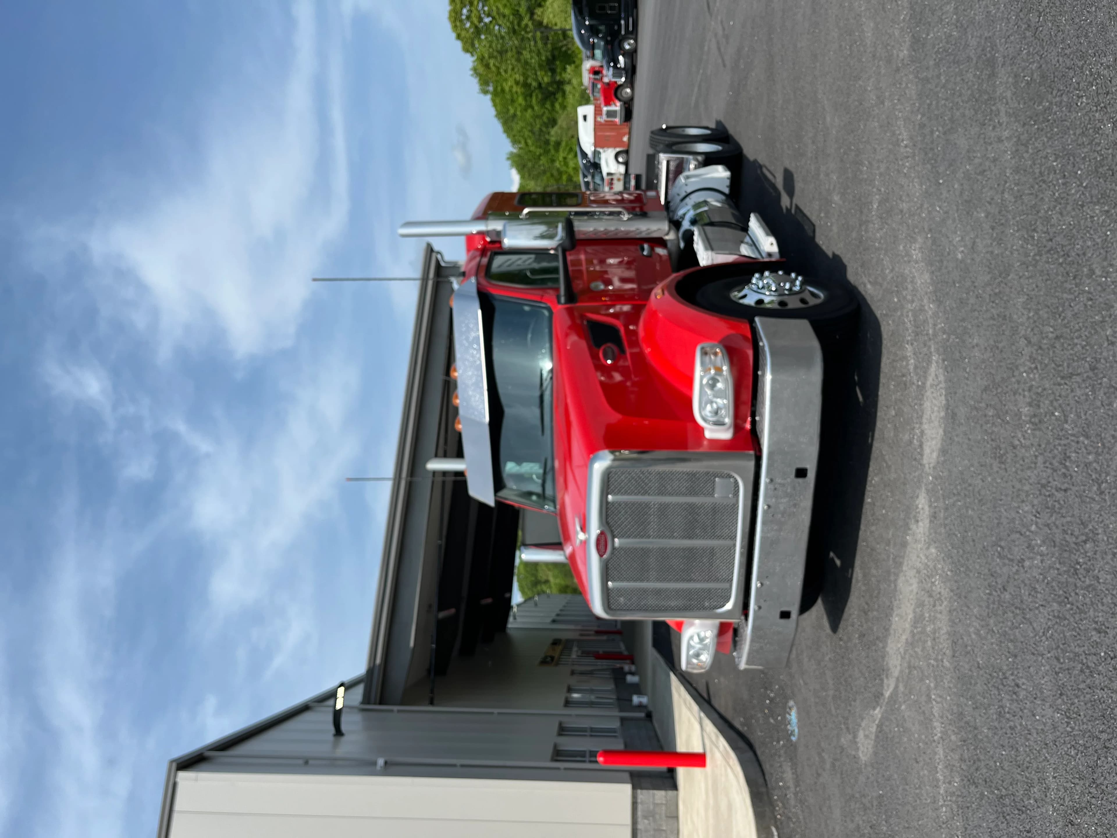 2023 Peterbilt 567