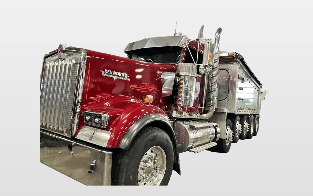 2022 Kenworth W900 in Harrisonburg, VA, VA