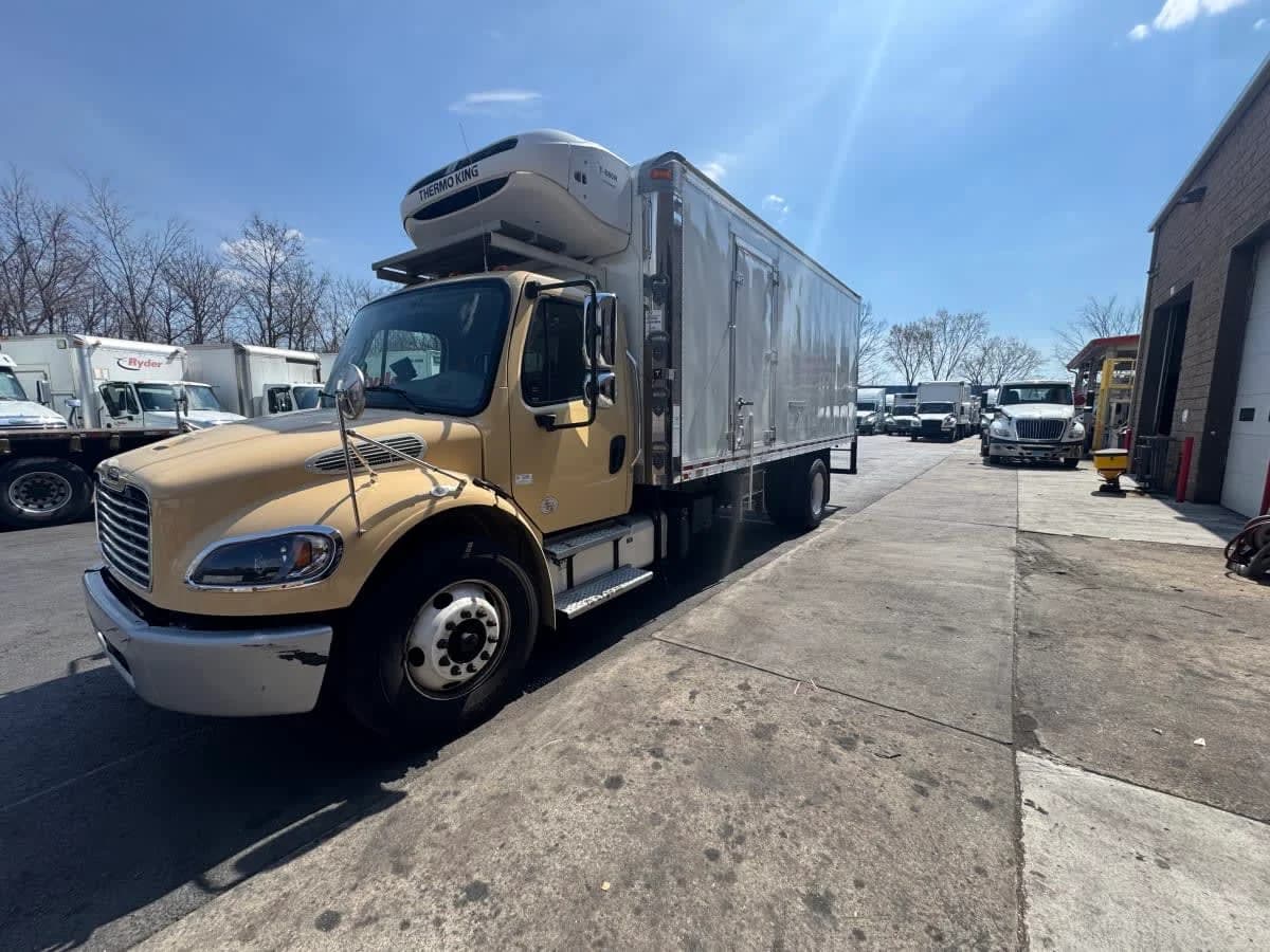 2019 Freightliner M2 106