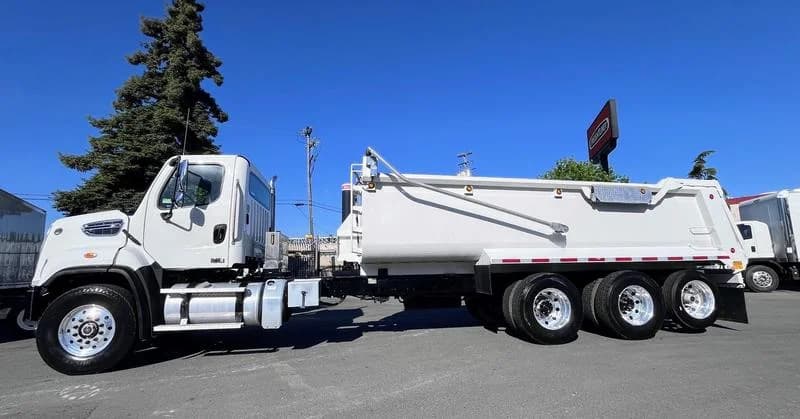 2023 Freightliner 108SD