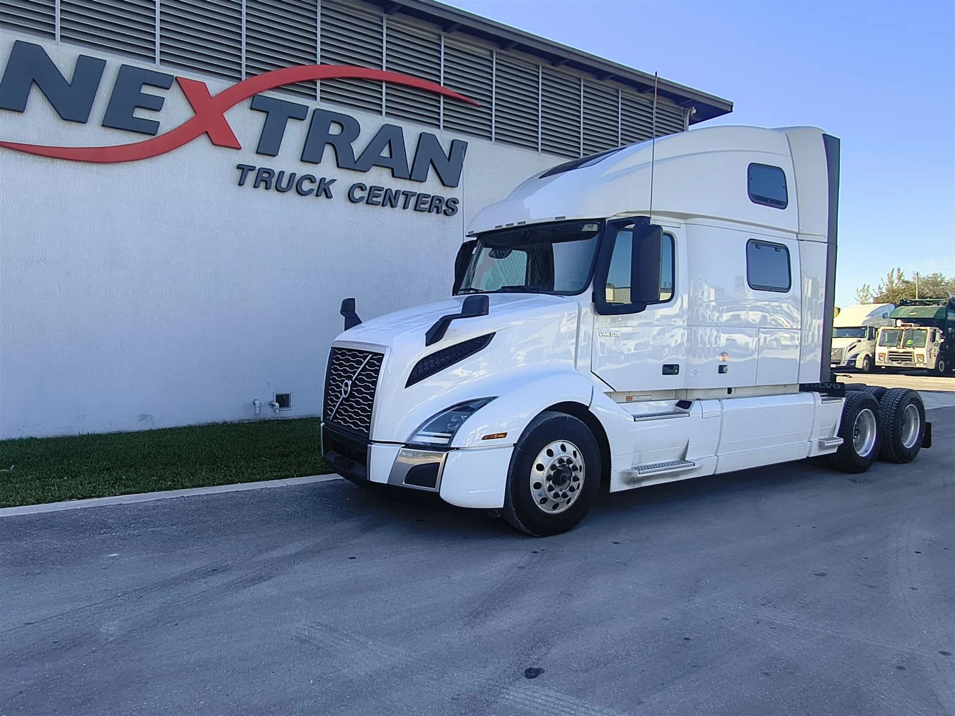 2024 Volvo VNL 860
